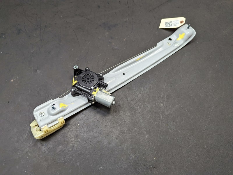 Rear Left Door Window Regulator 2018 Chevrolet Equinox 84336627 2019 2020 - 2023
