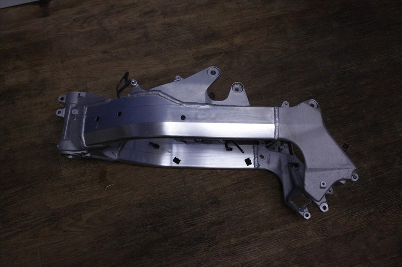 98 HONDA VFR 800 INTERCEPTOR MAIN FRAME CHASSIS VFR800