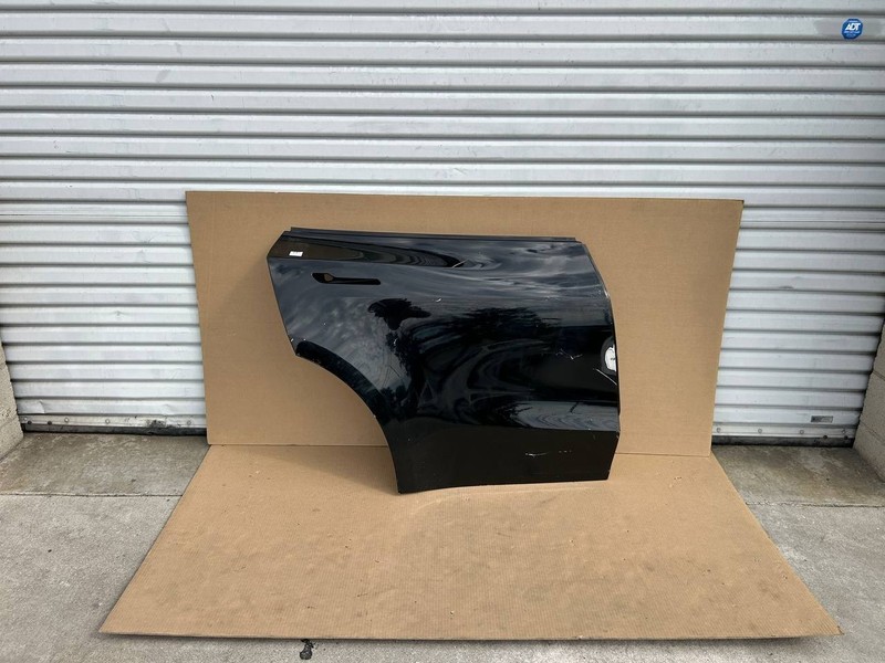 ✅2020-2023 Tesla Model Y Rear Right Door Shell Skin Black OEM w/ scratches