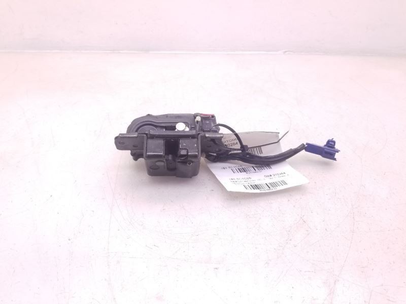 04-09 TOYOTA PRIUS DECK LID LATCH