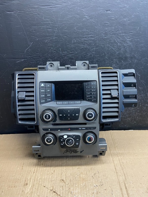 2010-2012 Ford Taurus Front Center Console Climate Radio Control Panel AE1970 DG