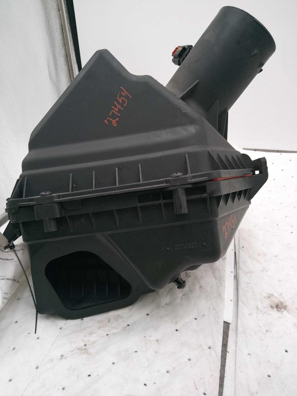 Used Air Cleaner Assembly fits: 2018 Cadillac Ct6 3.6 Grade B