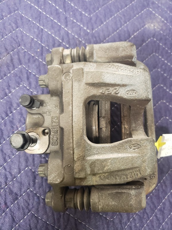 09-16 HYUNDAI GENESIS SEDAN OEM PASSENGER RIGHT REAR BRAKE CALIPER