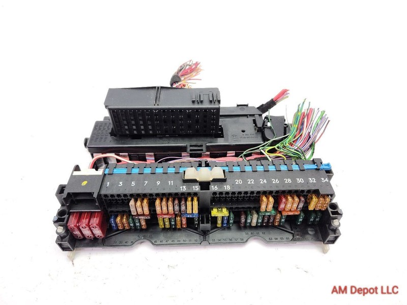 2004 BMW 330ci 325ci E46 Convertible Fuse Box Cabin / Glove Box