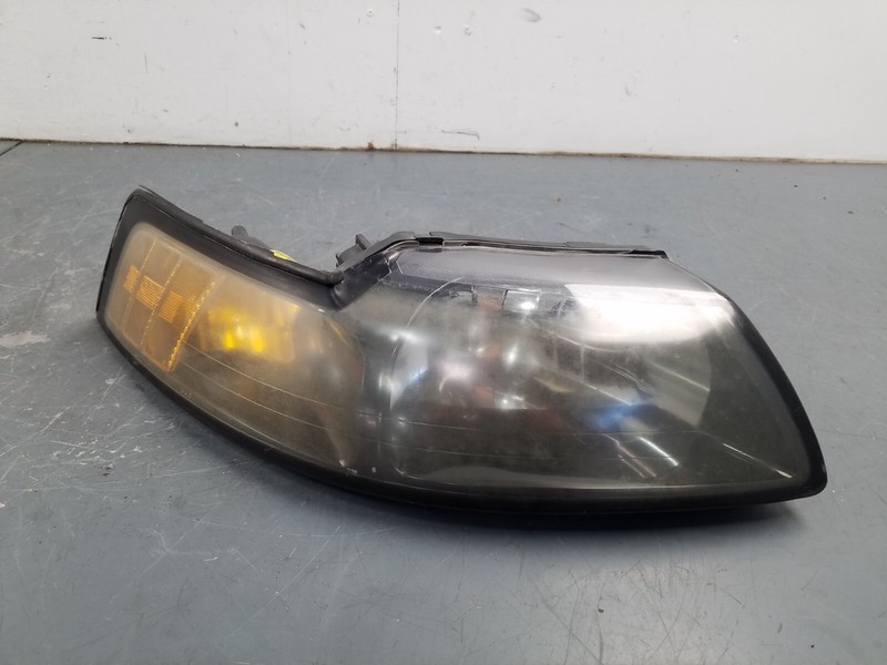 2003 03 04 Ford Mustang Cobra SVT Right Passenger Head Light #0538 V10