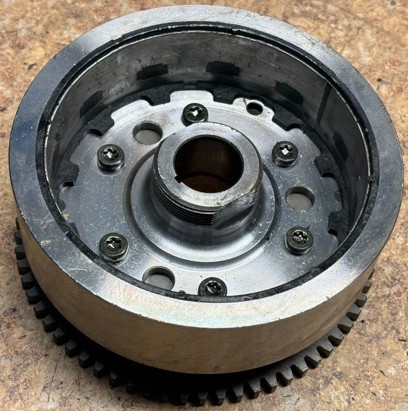 05 Kawasaki ZR750K ZR750 ZR 750 K ZR7 Engine Alternator Rotor Flywheel Clutch D9