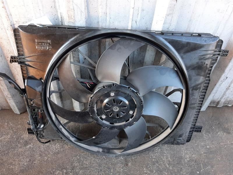 Mercedes 212 E350 C350 Radiator Cooling Fan Electric Motor 2045000293