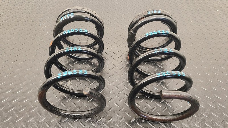 05-07 Ford Escape 4x4 Rear Coil Springs Pair OEM 5L8Z-5560-AA