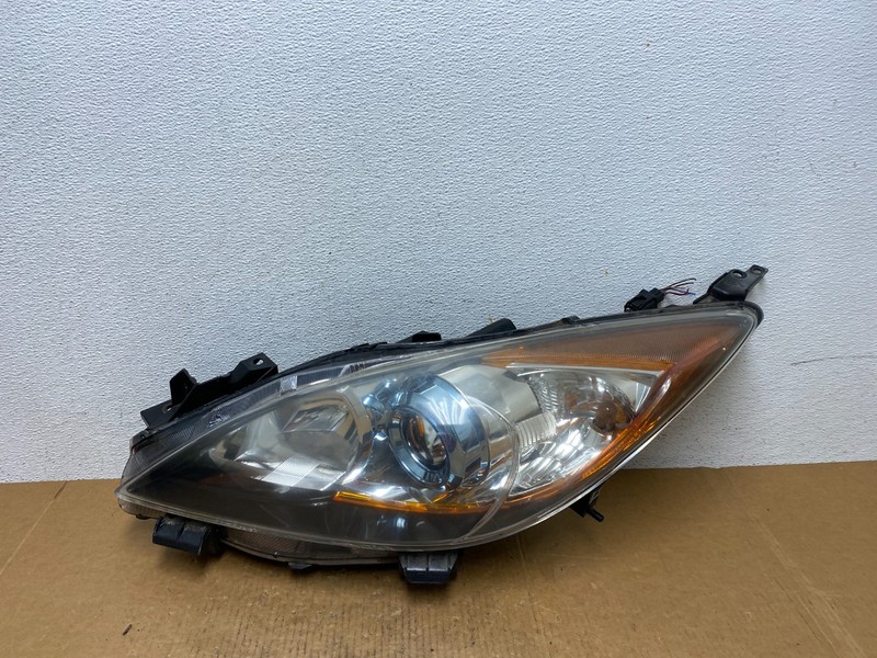 2010 - 2013 Mazda 3 Halogen Left Driver Halogen Headlight Oem AE0375 DW