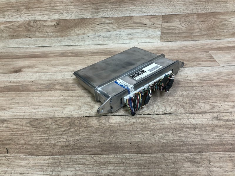 LEXUS OEM GS300 FRONT ENGINE MOTOR DME COMPUTER ECU ECM 3.0L V6 2006