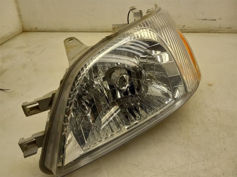 00-02 TOYOTA ECHO DRIVER SIDE FRONT HEADLIGHT ASSEMBLY