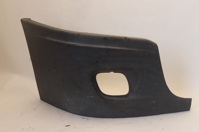 2008-2017 FREIGHTLINER CASCADIA 125 FRONT RIGHT SIDE BUMPER END COVER CAP OEM