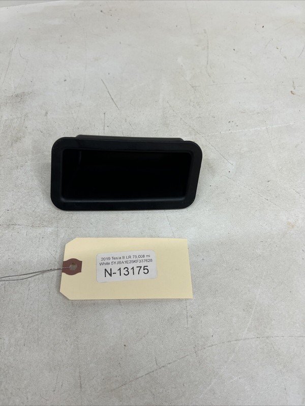 π₯16-21 TESLA MODEL S REAR TRUNK LIFTGATE HANDLE COVER LH 1009262-00 13175 B118