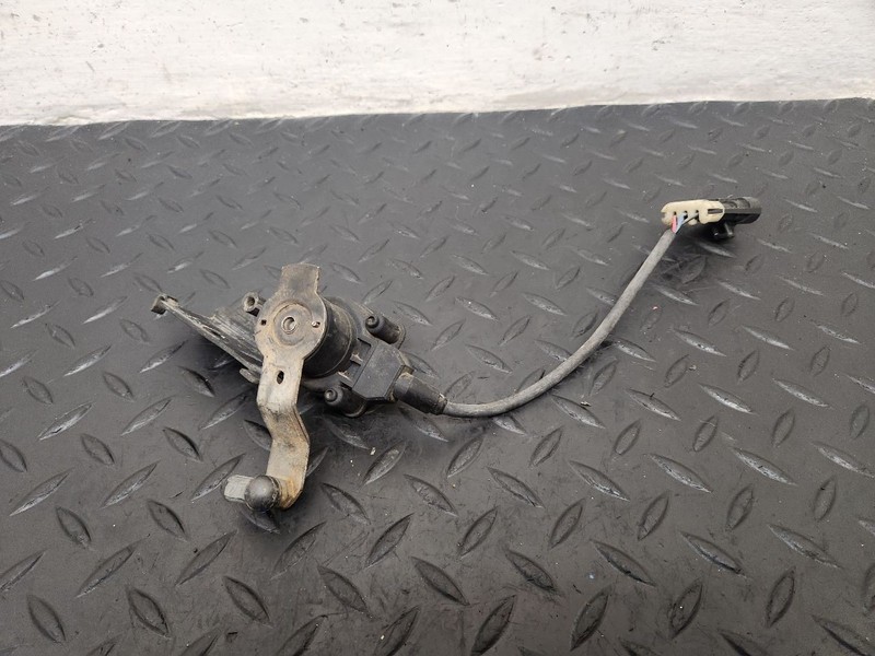 00-04 GMC Yukon XL Front Left Driver Ride Height Sensor OEM 22175444