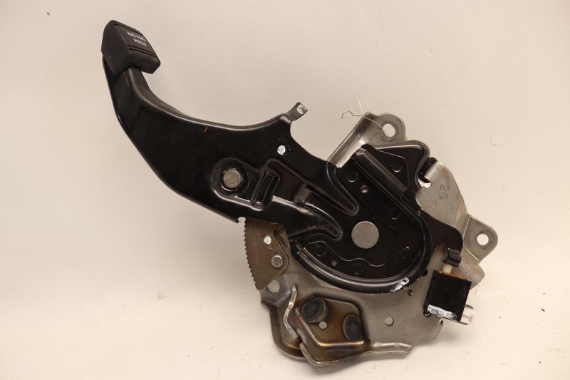 2014-2019 TOYOTA HIGHLANDER EMERGENCY PARKING BRAKE STOP HANDBRAKE PEDAL OEM