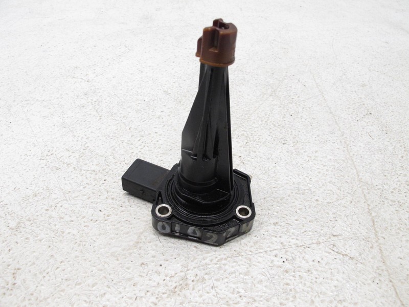 11-19 BMW F01 F02 740Li 535i GT 640i xDRIVE ENGINE OIL LEVEL SENSOR OEM 010224B