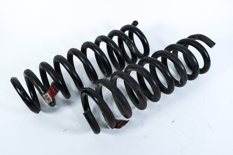 2016+ CTS-V Camaro OEM Rear Suspension Coil Spring OEM *USED*