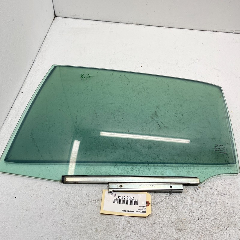 2018-2023 TOYOTA CAMRY SE DOOR MOVABLE WINDOW GLASSREAR LEFT DRIVER SIDE OEM