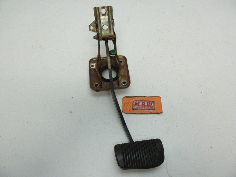 BRAKE PEDAL FLOOR FOOT PUSH STOP PEDAL CAR TAILLIGHT TAIL LIGHT for SOLARA 99-03