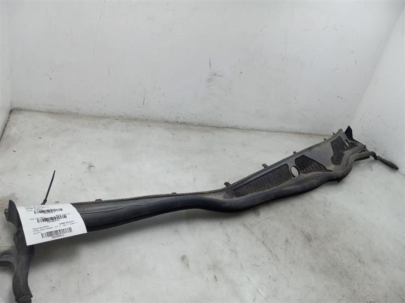 01 02 03 04 Lexus GS430 Cowl Vent Panel