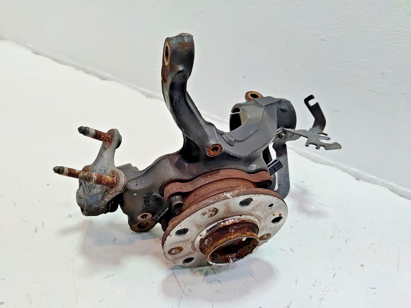 VOLKSWAGEN ATLAS FWD FRONTRIGHT SUSPENSION SPINDLE KNUCKLE & HUB 2018-2023 OEM
