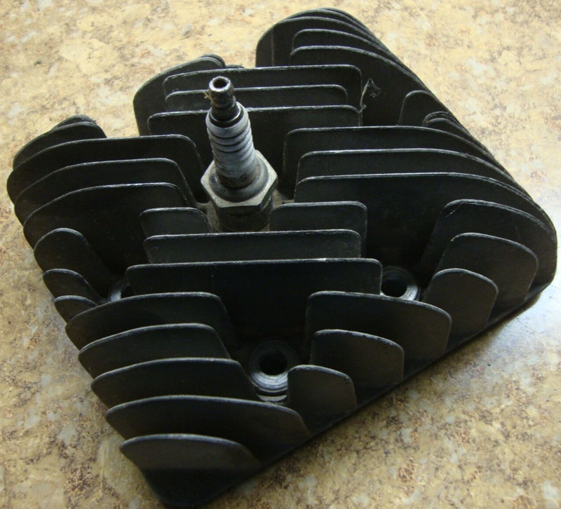 1985 Snowmobile Yamaha XL540 SRV 540 XL-V SR-V Engine Cylinder Head Valve Cover