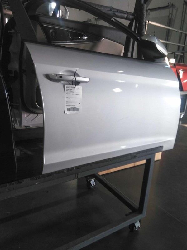 2019 Hyundai Elantra Right Front Door Silver Good Condition No Rust 646214