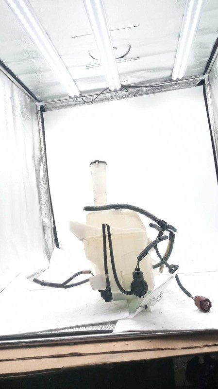 2008 Toyota Sienna Washer Fluid Reservoir OEM White 110K Miles NJ25-25640-649322