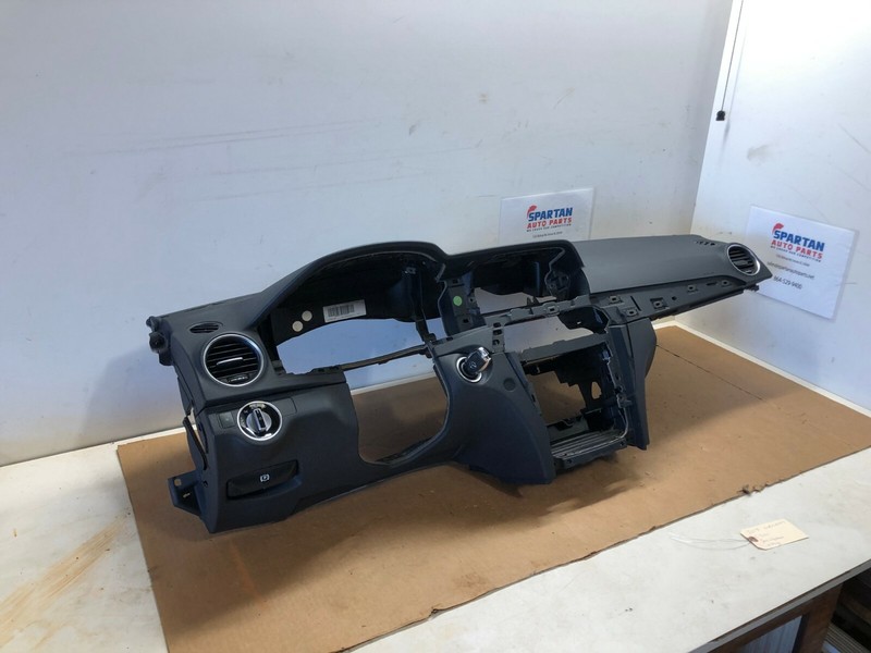 2012-2015 MERCEDES BENZ C250 C300 C350 W204 DASH BOARD INSTRUMENT PANEL OEM