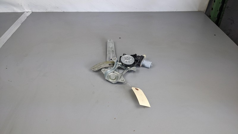 Rear Left Door Window Regulator 2020 Subaru Crosstrek 61042-FL010 2018 - 2021