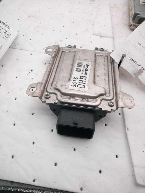 2015 Nissan Versa Transmission Control Module OEM 310363VB2C Black 110K Miles