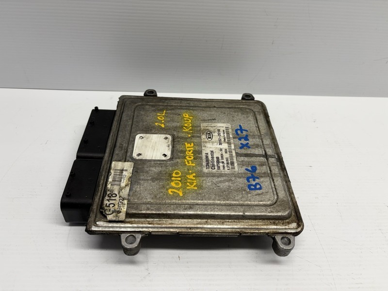 2010 Kia Forte Computer Brain Engine Control ECU ECM / 391022G101