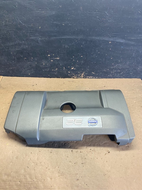 2007 to 2014 Volvo XC90 OEM 3.2L Upper Top Engine Motor Dust Cover Oem S3389 DG