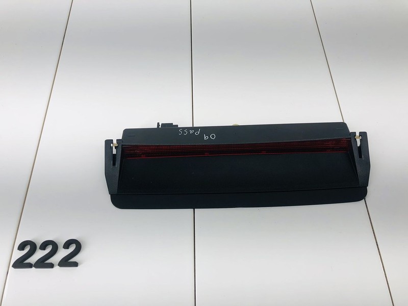 09-17 VOLKSWAGEN CC REAR CENTER UPPER THIRD BRAKE STOP LIGHT LAMP OEM