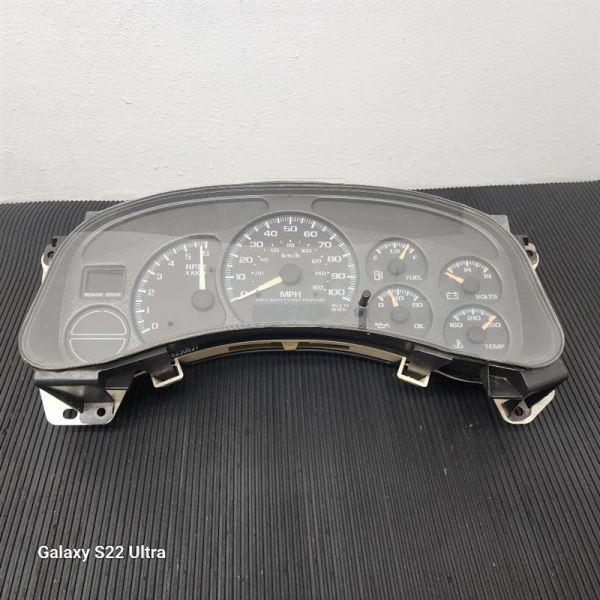 00-02 GMC Yukon MPH Speedometer Instrument Cluster OEM 15055362