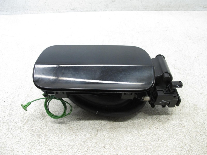 12-18 BMW F30 320i 328i SEDAN FUEL TANK FILLER FLAP DOOR TRIM COVER LID OEM 0109