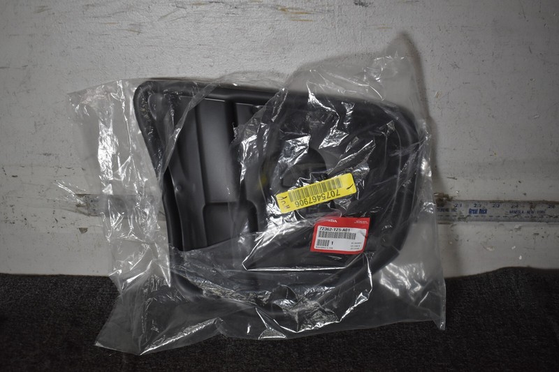 2014-2020 ACURA MDX Barrier Left Front Door Panel
