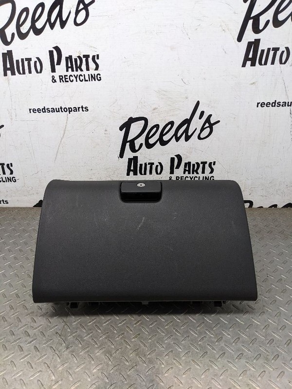 20-25 GMC SIERRA 2500 HD DASH RIGHT SIDE LOWER GLOVE BOX STORAGE COMPART 1192648