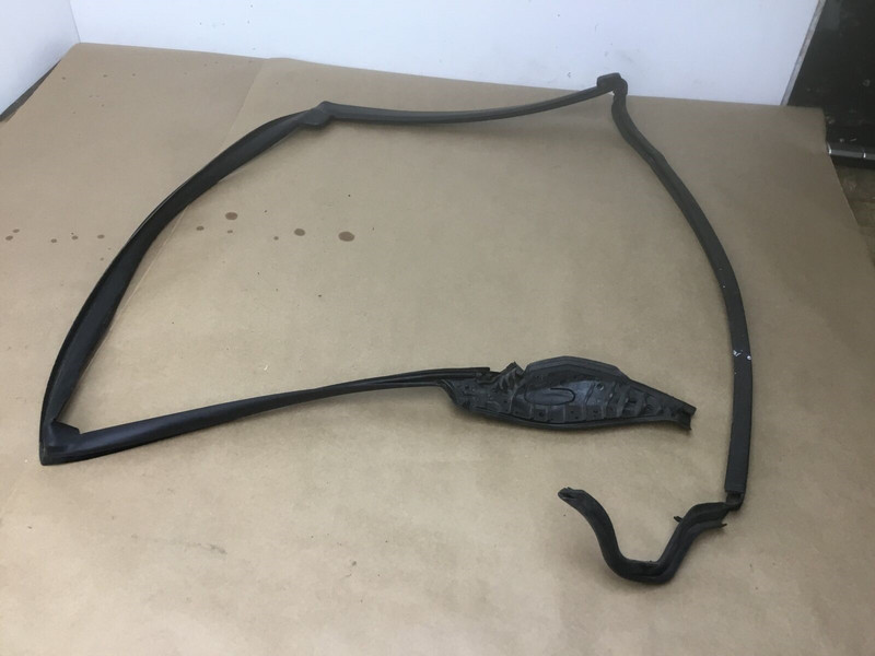 Land Range Rover Sport HSE Rear Left Door Window Weather Strip Seal 14-17;:O
