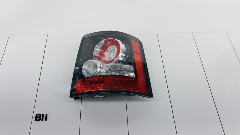 10-11 RANGE ROVER SPORT REAR RIGHT PASSENGER SIDE TAIL LIGHT BRAKE STOP LAMP OEM