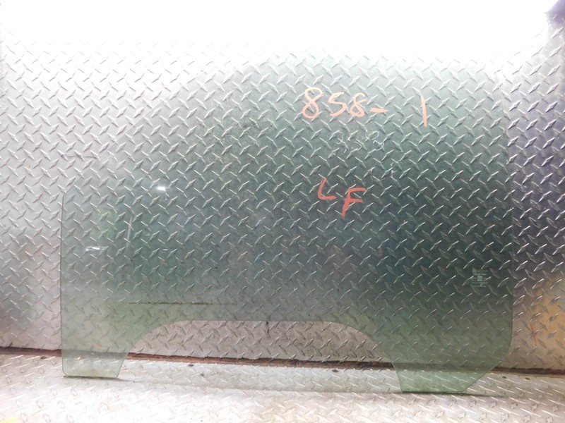 01-06 CHEVROLET TAHOE LEFT FRONT DRIVER DOOR GLASS / 01-06 GMC YUKON