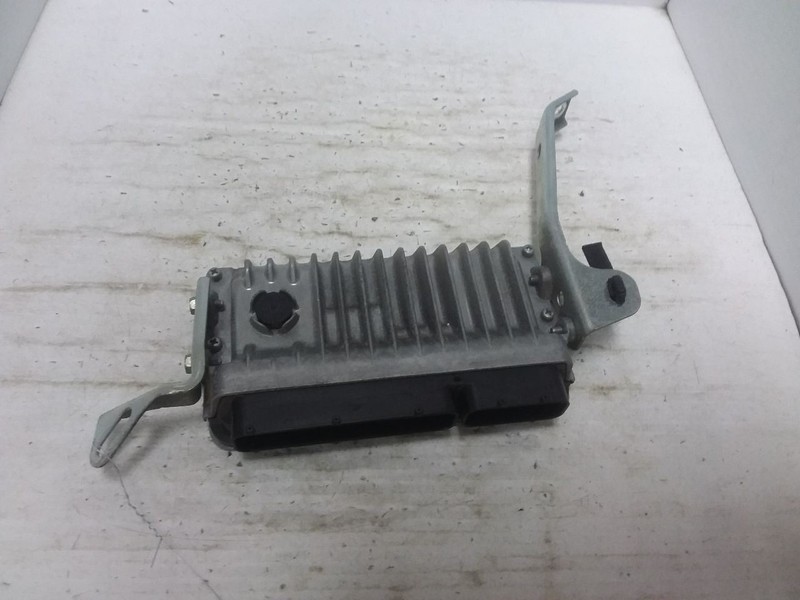Engine ECM Electronic Module Engine Control SE Fits 16-17 CAMRY 89661-06T21