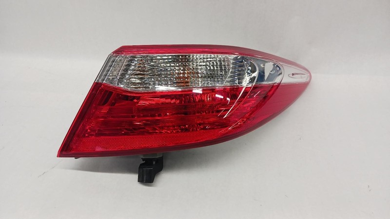 15-'17 TOYOTA CAMRY Right passenger outer Taillight OEM Grade A!