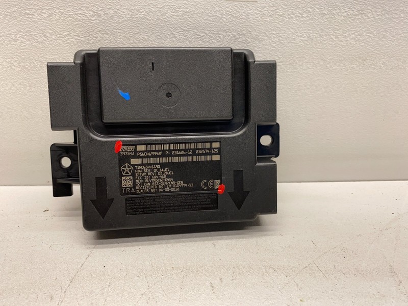 2014-2017 JEEP CHEROKEE KEYLESS ENTRY KL ANTENNA CONTROL MODULE OEM