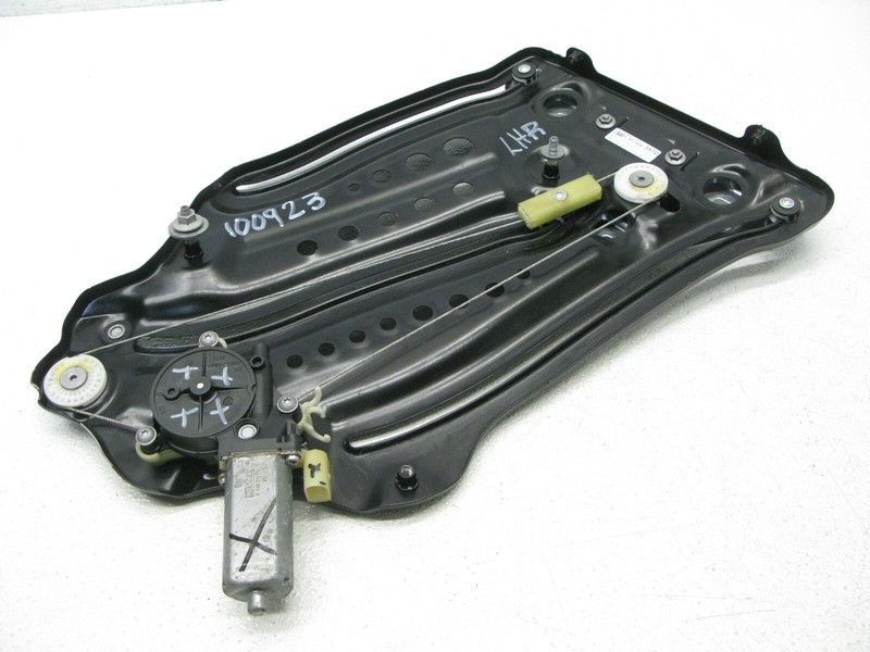 10-17 AUDI 8T A5 S5 RS5 CONVERTIBLE REAR DRIVER WINDOW REGULATOR QUARTER 100923