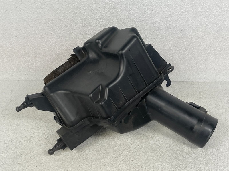 ⭐2009-2020 NISSAN 370Z AIR INTAKE FILTER CLEANER BOX WITH HOUSING OEM LOT2372