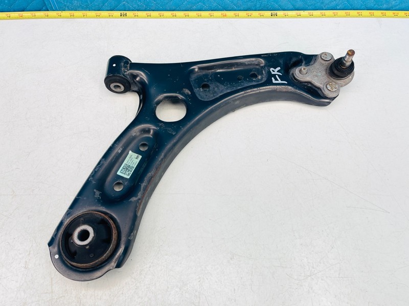 2018–2023 Hyundai Kona Front Right Lower Control Arm OEM 54501-J9000