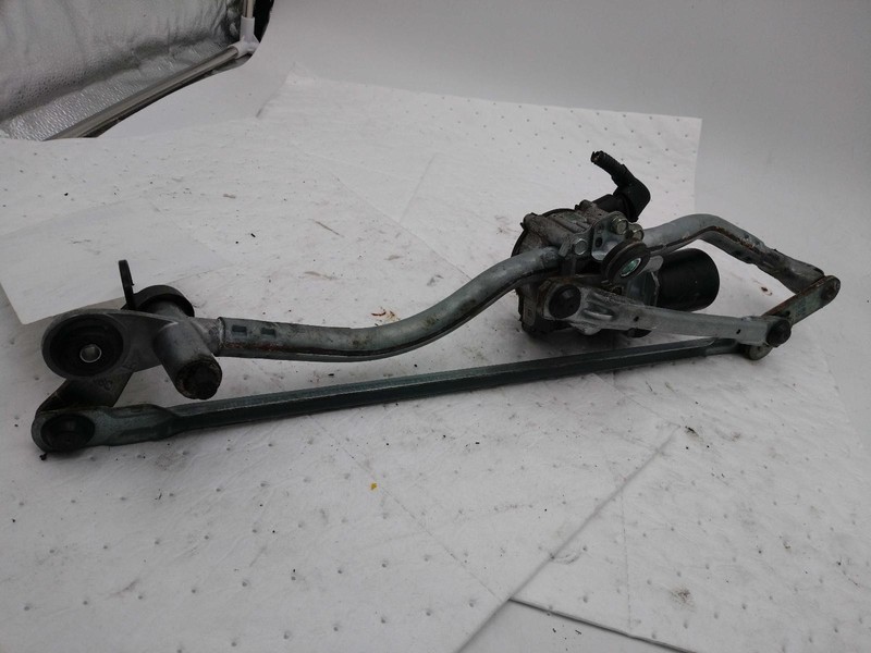 2016 Audi A4 Wiper Motor OEM 8K1955023D Red 117K Miles, 6 Month Warranty