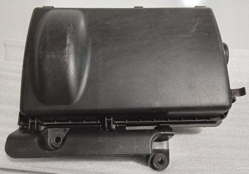 2004-2009 Toyota Prius 58193 Air Cleaner Box 17700-21150