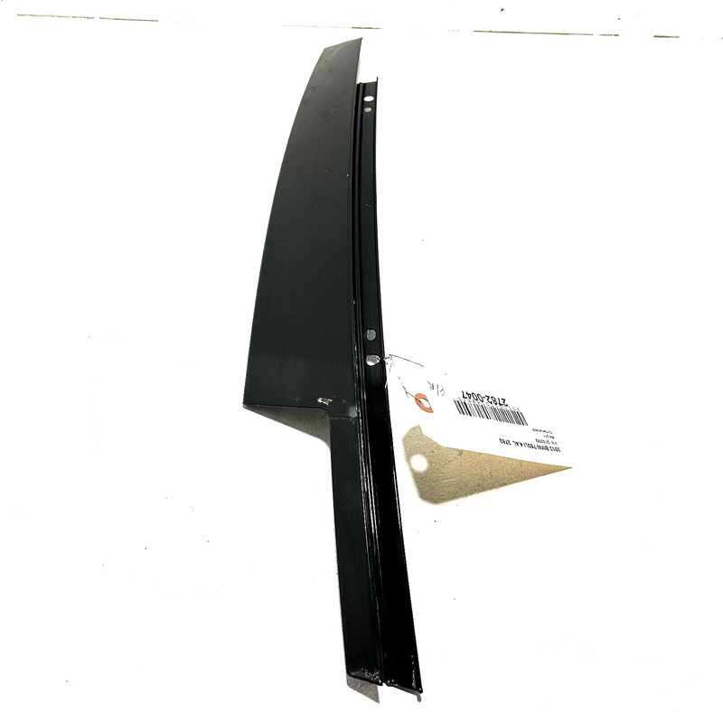 BMW 750LI 09-15 F02 FRONT PASSENGER DOOR WINDOW B PILLAR APPLIQUE MOLDING OEM